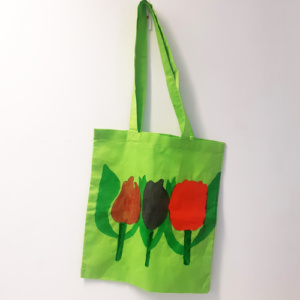 Groene katoenen tas met tulp